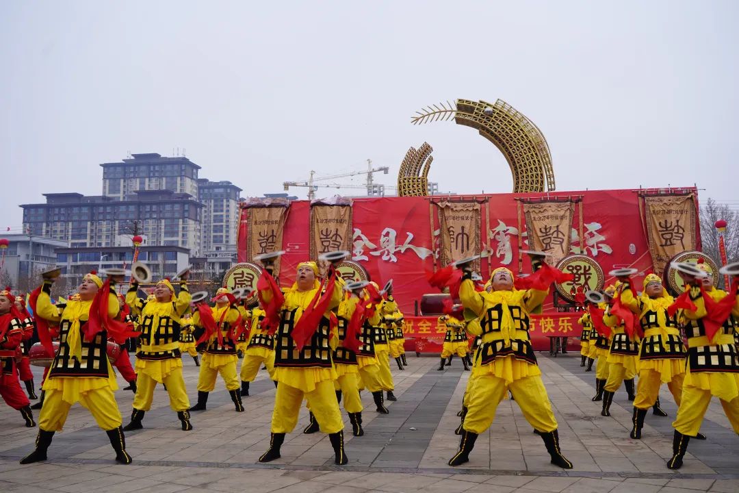 社火展演龙腾盛世 威风锣鼓“热辣滚烫”2