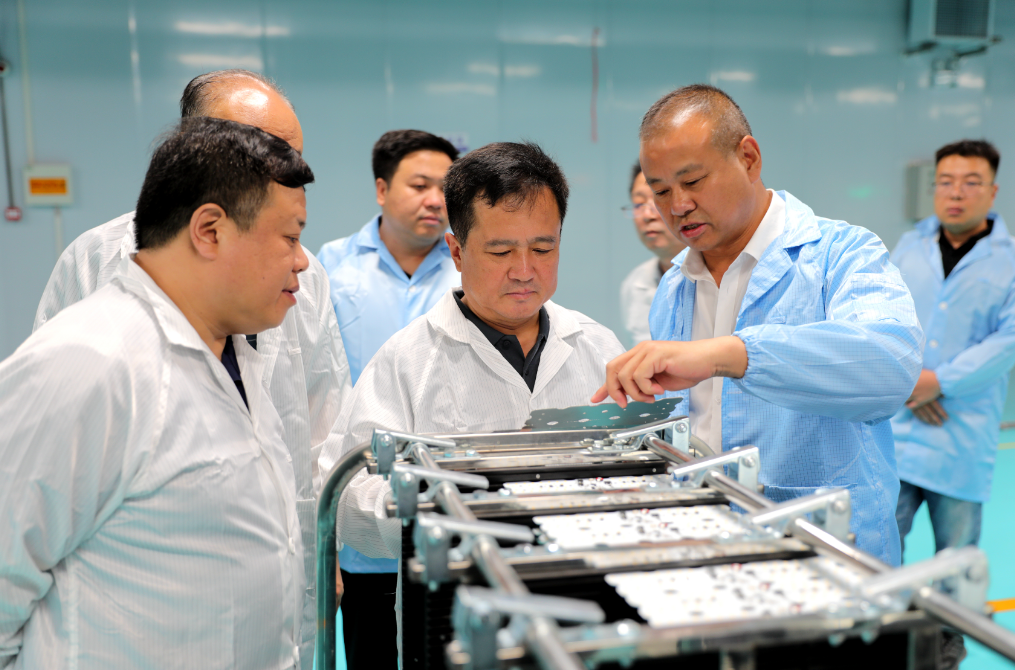 县委书记调研开发区2